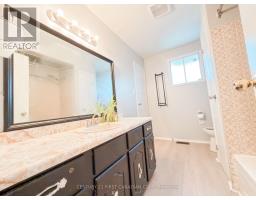 8 POPLAR CRESCENT - 12