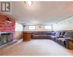 8 POPLAR CRESCENT - 14