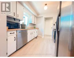 8 POPLAR CRESCENT - 7