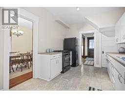 21 ERIE STREET - 10