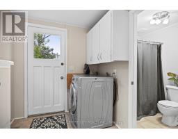 21 ERIE STREET - 11