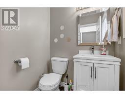 697 KILLARNEY ROAD - 32