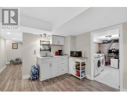 697 KILLARNEY ROAD - 33
