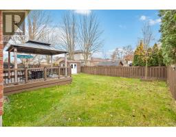 7 JUNIPER CRESCENT - 11