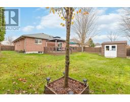 7 JUNIPER CRESCENT - 12