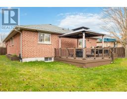 7 JUNIPER CRESCENT - 13