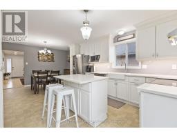 7 JUNIPER CRESCENT - 7