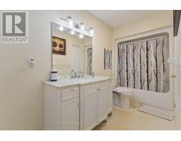 7 JUNIPER CRESCENT - 9