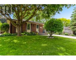 20 HINES CRESCENT - 1