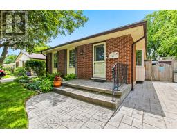 20 HINES CRESCENT - 2