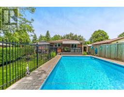 20 HINES CRESCENT - 30
