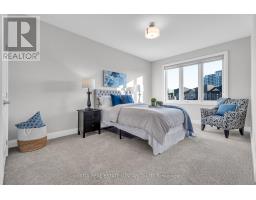 1375 DYER CRESCENT - 34