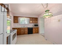 661 GRENFELL DRIVE - 13