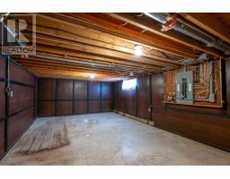 661 GRENFELL DRIVE - 24