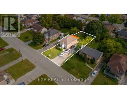 1519 HOWLAND AVENUE - 3