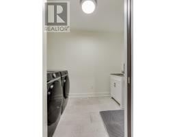 943 UPPERPOINT AVENUE - 23
