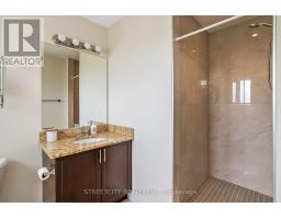 878 ZAIFMAN CIRCLE - 32