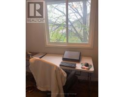 21 - 190 FLEMING DRIVE - 9
