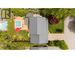 19 LINKSGATE ROAD - 46