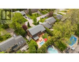 19 LINKSGATE ROAD - 47