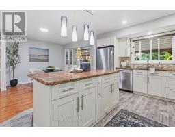 1400 STONEYBROOK CRESCENT - 13