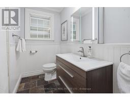 1400 STONEYBROOK CRESCENT - 22