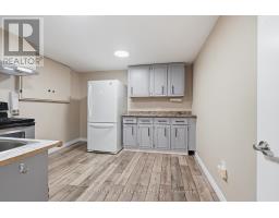 1400 STONEYBROOK CRESCENT - 24