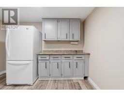 1400 STONEYBROOK CRESCENT - 26