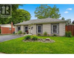 1400 STONEYBROOK CRESCENT - 3