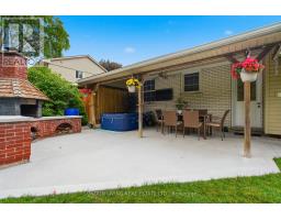 1400 STONEYBROOK CRESCENT - 37