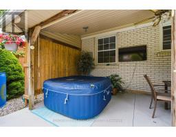 1400 STONEYBROOK CRESCENT - 39
