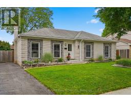 1400 STONEYBROOK CRESCENT - 4