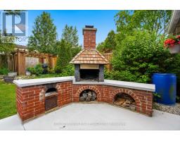 1400 STONEYBROOK CRESCENT - 40
