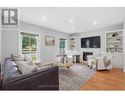 1400 STONEYBROOK CRESCENT - 8