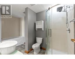 702 - 549 RIDOUT STREET N - 23