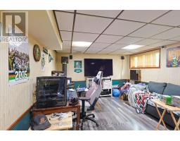 43 STIRLING CRESCENT - 19