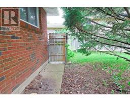 43 STIRLING CRESCENT - 31