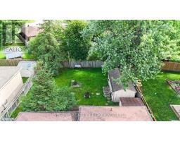 43 STIRLING CRESCENT - 32
