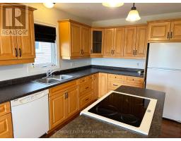10 HOLLAND AVENUE - 8