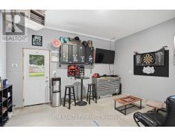 187 BYRON STREET - 33