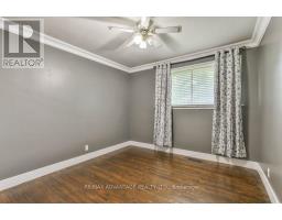 25 LAURENTIAN DRIVE S - 16