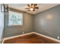 25 LAURENTIAN DRIVE S - 18