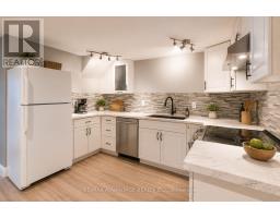 25 LAURENTIAN DRIVE S - 21