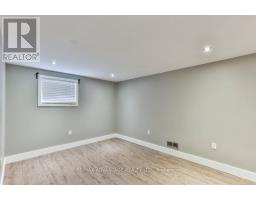 25 LAURENTIAN DRIVE S - 27