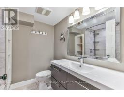 25 LAURENTIAN DRIVE S - 30