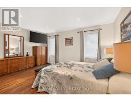 6 CAVERHILL CRESCENT - 17