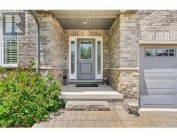 6 CAVERHILL CRESCENT - 2