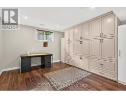 6 CAVERHILL CRESCENT - 23