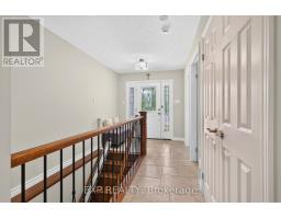6 CAVERHILL CRESCENT - 4