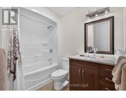 6 CAVERHILL CRESCENT - 6